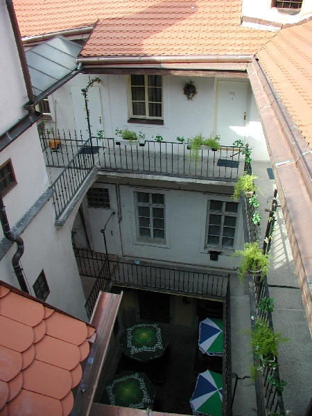 U ZLATE PODKOVY APARTMENTS