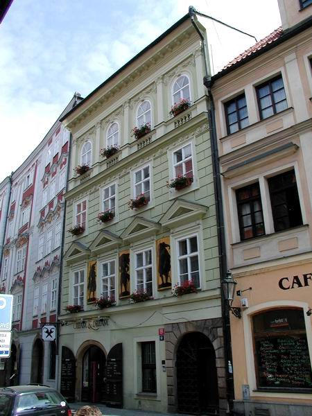 RESIDENCE HUSOVA