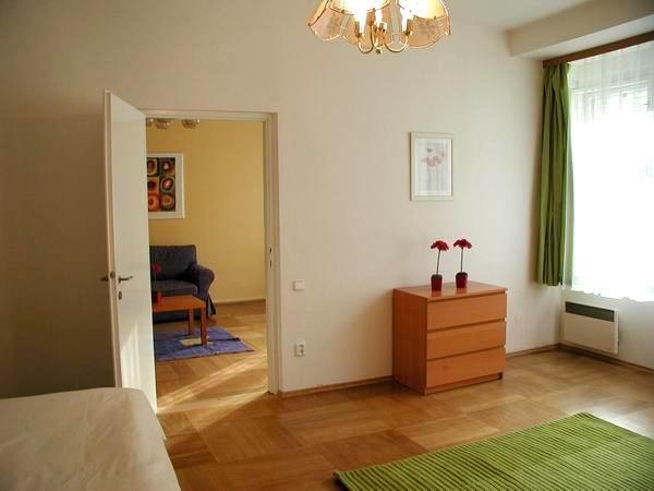 NATIONAL THEATRE II APARTMENTS