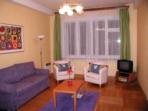 NATIONAL THEATRE II APARTMENTS