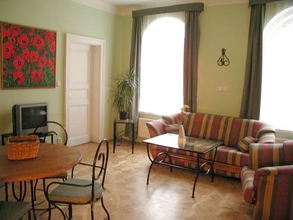 RESIDENCE HUSOVA