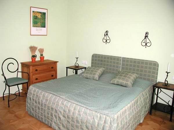 RESIDENCE HUSOVA