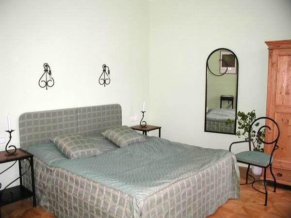 RESIDENCE HUSOVA