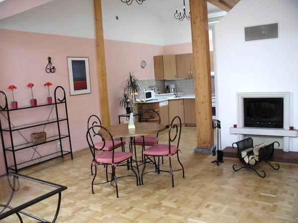 RESIDENCE HUSOVA