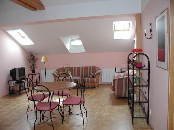 RESIDENCE HUSOVA