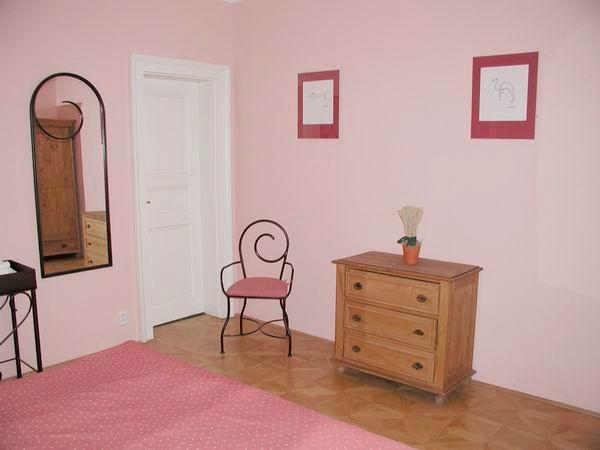 RESIDENCE HUSOVA