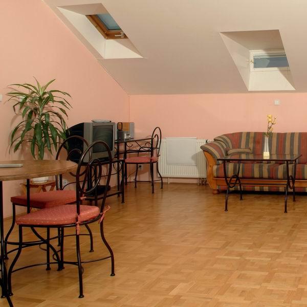 RESIDENCE HUSOVA