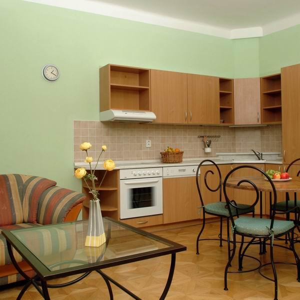 RESIDENCE HUSOVA
