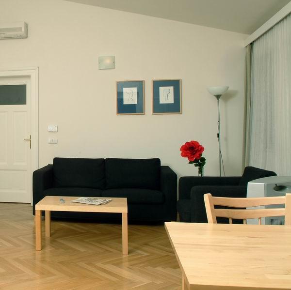 RESIDENCE TRUHLARSKA