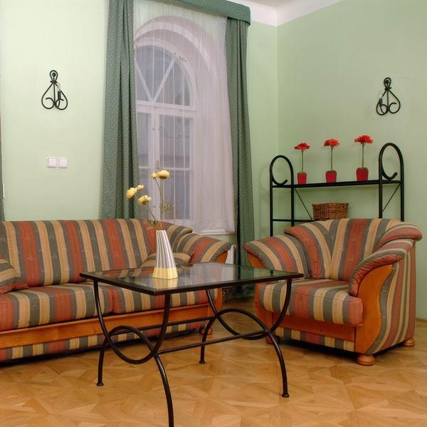 RESIDENCE HUSOVA