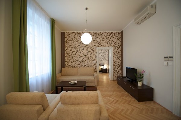 RESIDENCE OSTROVNI