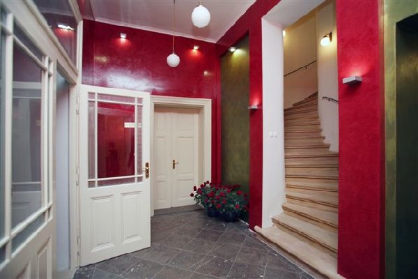 RESIDENCE OSTROVNI