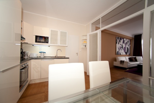 NATIONAL THEATRE II APARTMENTS