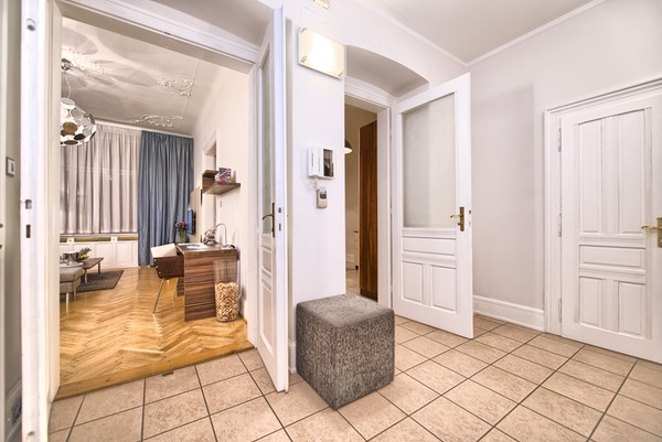 RESIDENCE BREHOVA