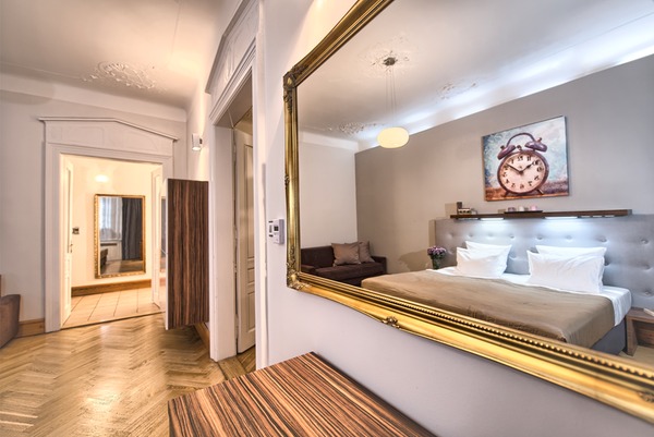 RESIDENCE BREHOVA