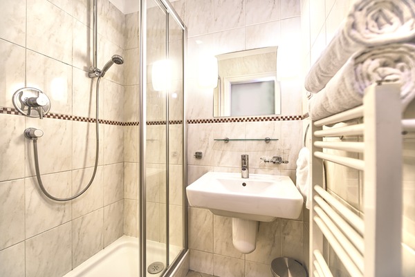 RESIDENCE BREHOVA