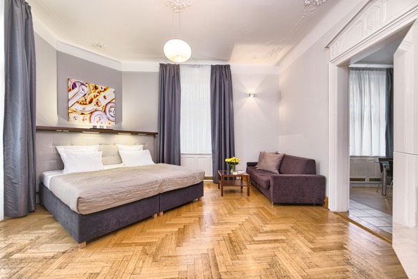 RESIDENCE BREHOVA