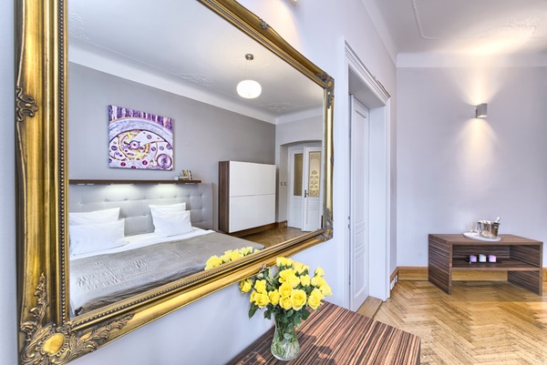 RESIDENCE BREHOVA