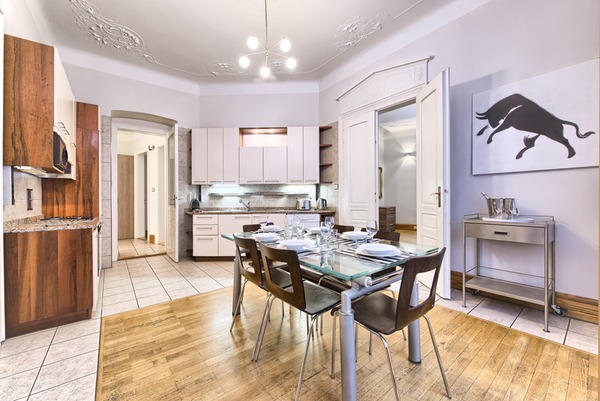 RESIDENCE BREHOVA